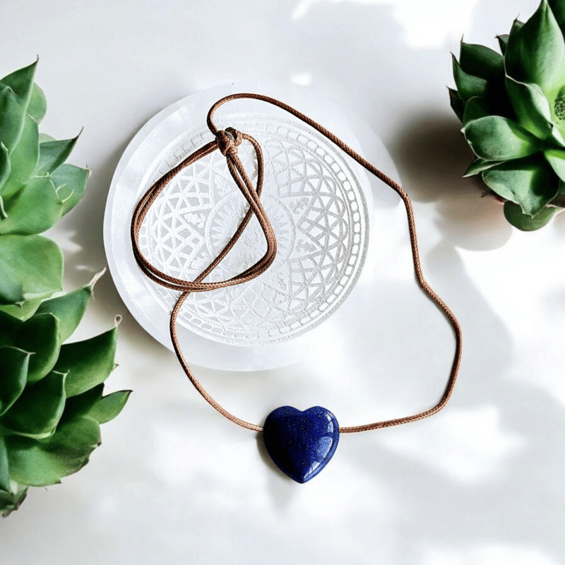 Corazón de piedra lapislázuli