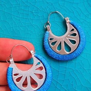 Argolla con hilo azul