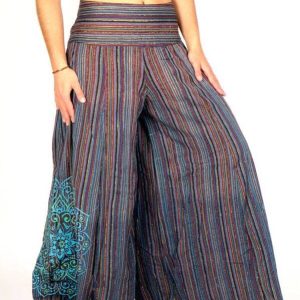 Pantalón pata ancha