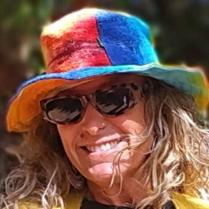 Sombrero de cáñamo de mil colores