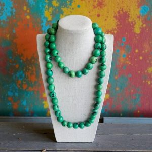 Collar de semillas de tagua verde