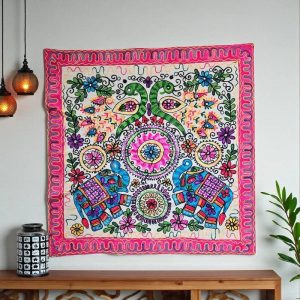 Tapiz de elefantes bordados