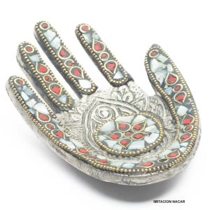 Incensario metálico en forma de mano