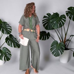 Conjunto Dos Piezas Viscosa Verde Militar - Pantalón Elástico y Camisa Nudo - Talla Única (hasta 44)