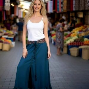 Falda Larga Hippie de Rayón con Bordado Étnico y Espejos - Estilo Boho Chic