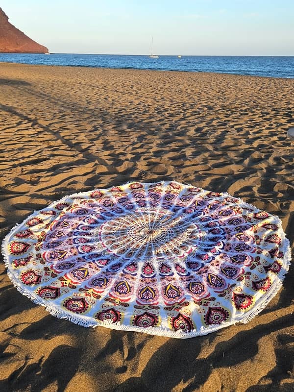 Pareo Mandala Redondo 100% Algodón de India - Multiusos: Toalla de Playa, Mantel Boho y Cubre Sofá - Imagen 2