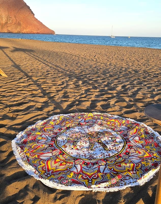 Pareo Mandala Redondo 100% Algodón de India - Multiusos: Toalla de Playa, Mantel Boho y Cubre Sofá - Imagen 3