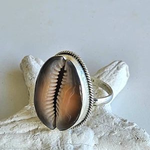 Anillo de Caracola Natural y Plata de Ley 925 - Hecho a Mano en Indonesia | Ajustable y Boho