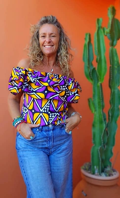 Blusa Étnica Volante "Sawabona África" – Camisa Artesanal de Dakar (Talla Única) - Imagen 5