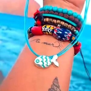 Collar de Pez Artesanal con Cordón Turquesa – Joyería de Peltre Hipoalergénico Bañado en Plata u Oro