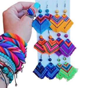Pendientes "Tesoros del Perú" – Manta Artesanal y Semilla de Tagua – Multicolor