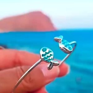Pulsera Rígida de Pez Artesanal – Joyería de Peltre Hipoalergénico Bañado en Plata u Oro