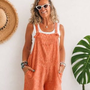 peto-corto-de-lino-naranja-con-tirantes-anudados-estilo-playero