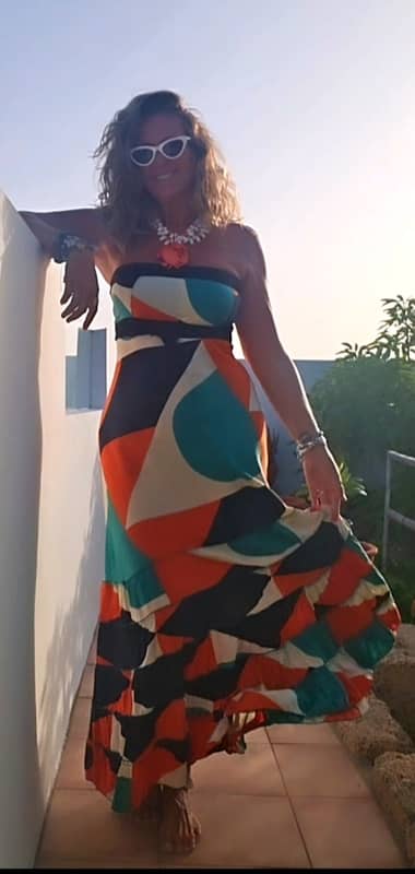 Vestido Largo Palabra de Honor con Estampado Geométrico Multicolor - Imagen 2