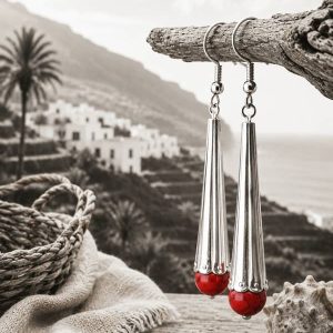 Pendientes artesanales Lecheras Canarias de aluminio plateado con piedra natural roja de Elena artesana canaria.