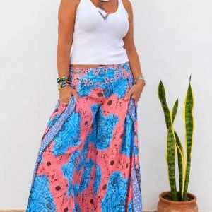 Falda pantalon boho chic estampada en tonos coral y azul traida de India de la tienda Sawabona