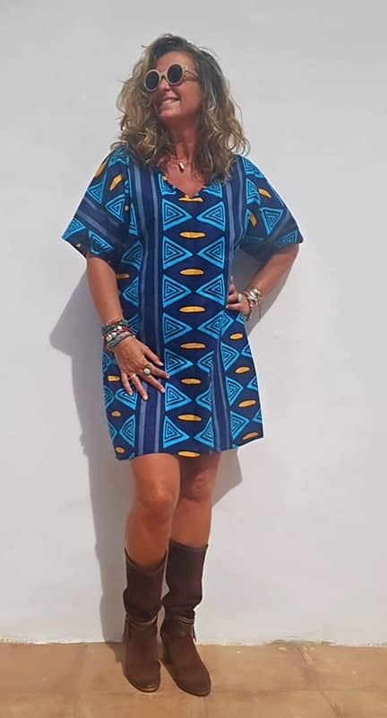 Vestido Africano de Tela Wax Hecho a Mano en Senegal – Pieza Única - Imagen 4